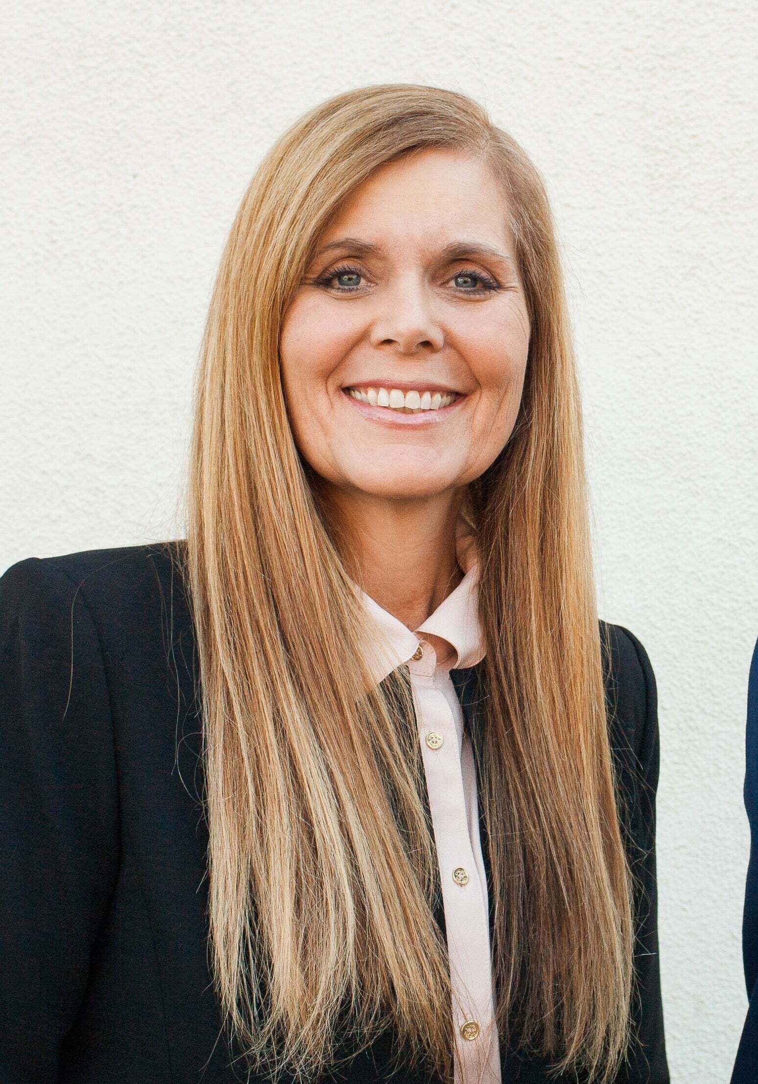 Beth Lamb, Real Estate Salesperson in Anaheim, Affiliated