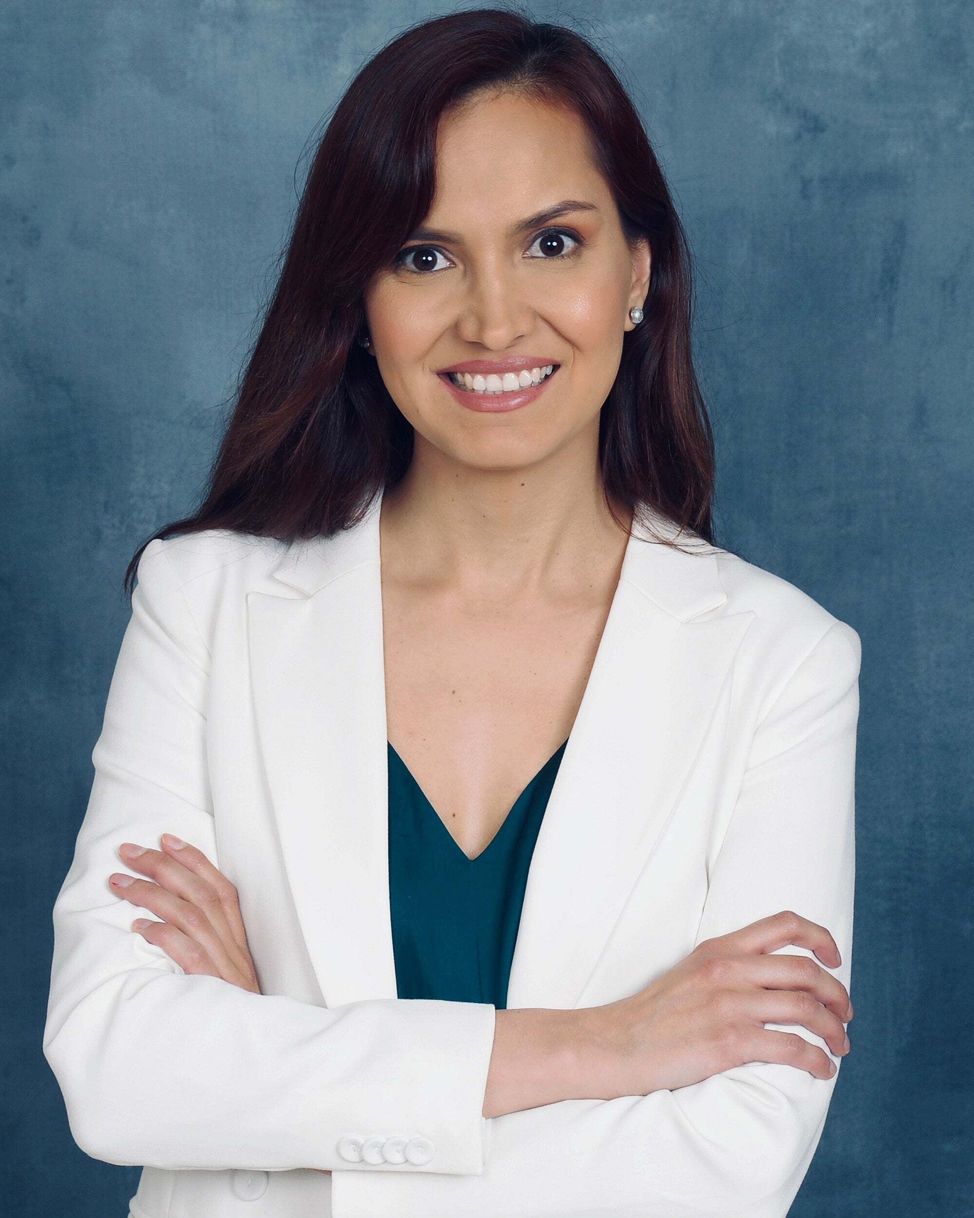 Luisa Leda Cepeda, Real Estate Salesperson in Granada Hills, Real Estate Alliance