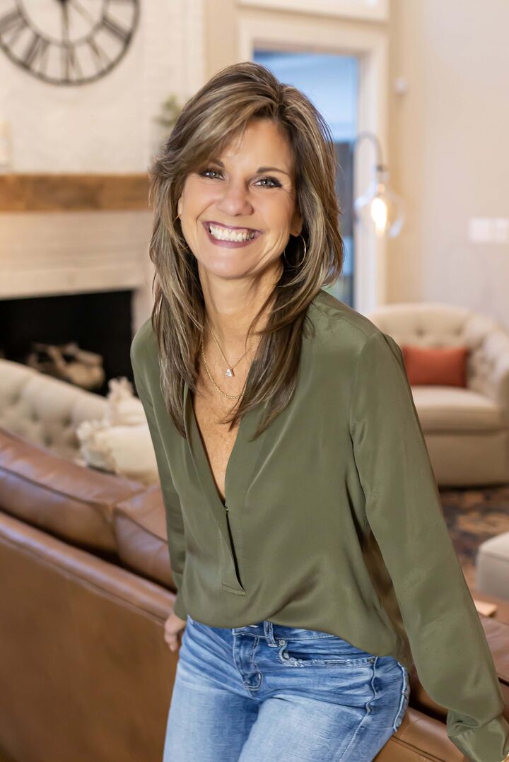 Debra Durocher, Real Estate Salesperson in Fredericksburg, Elite