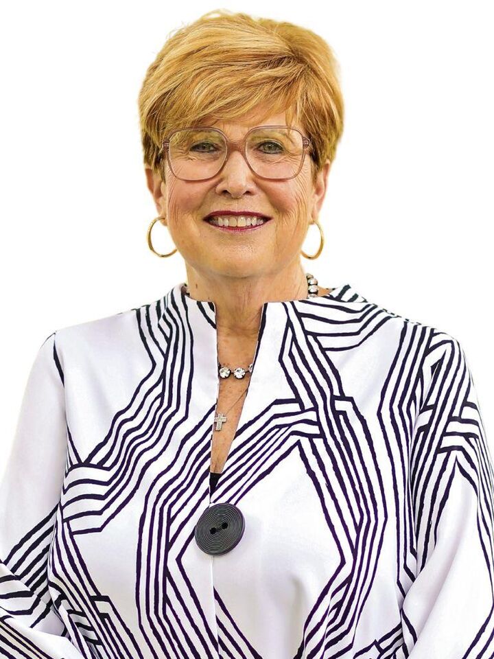 DIANE SEAL, REALTOR® in Marshall, Lenhart Properties, Inc.