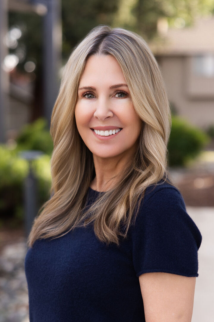 Lisa Nielsen,  in Sacramento, Windermere