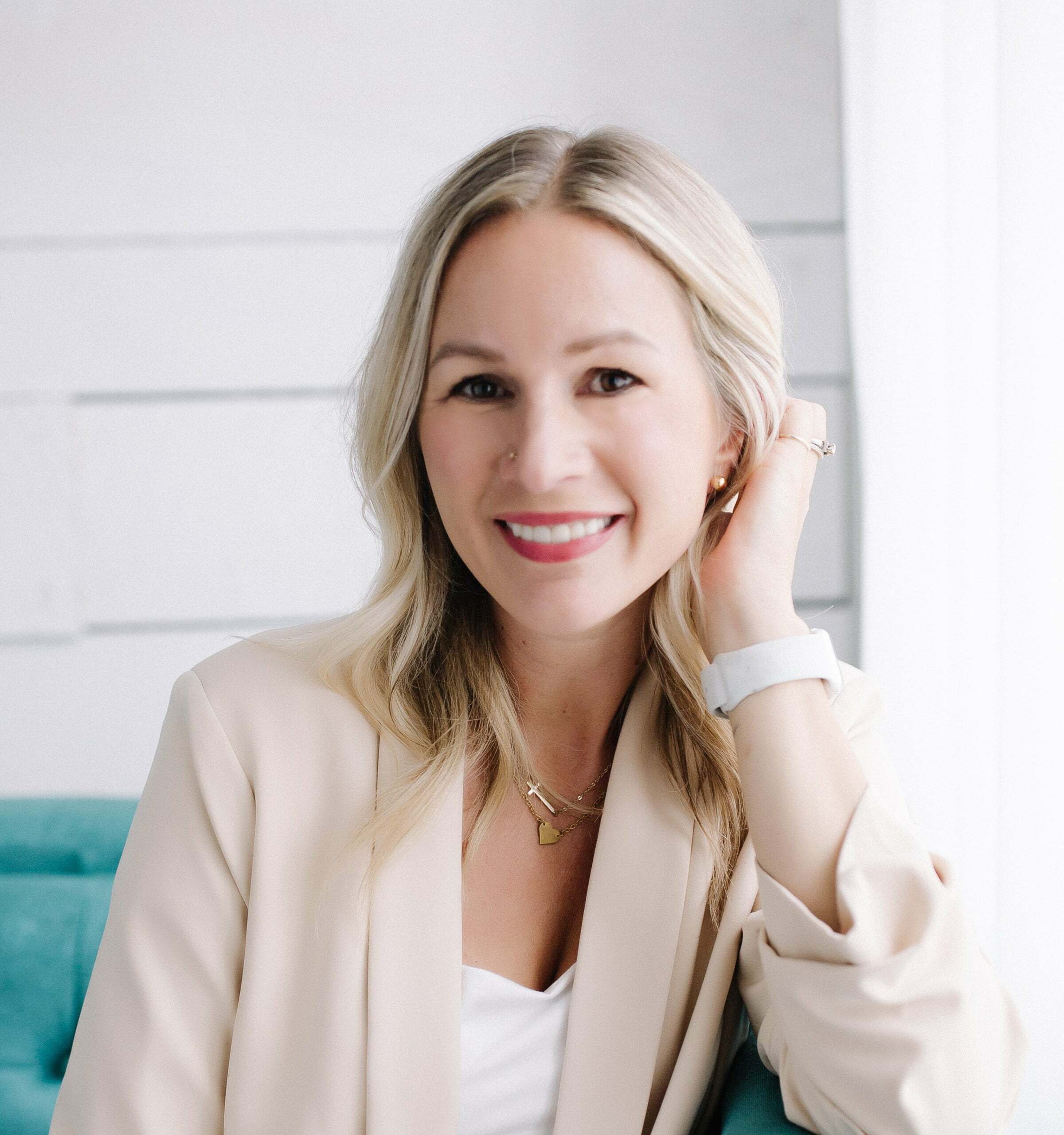 Abra Clampitt, Real Estate Broker in Bloomington, Scheetz