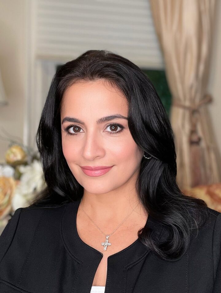 Lovelee Michelle Aparicio-Vetri,  in Woodbury, Realty Connect