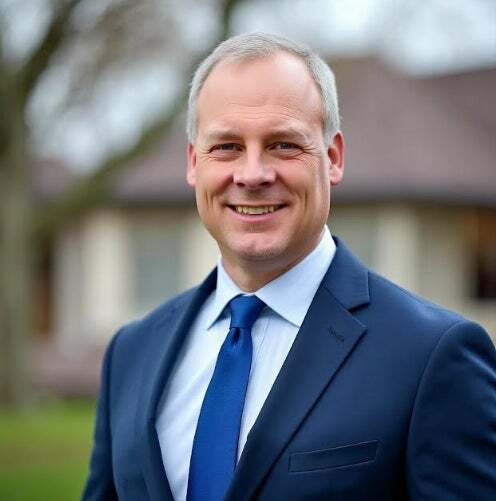 Matthew White, Real Estate Salesperson in Newtown, Hearthside