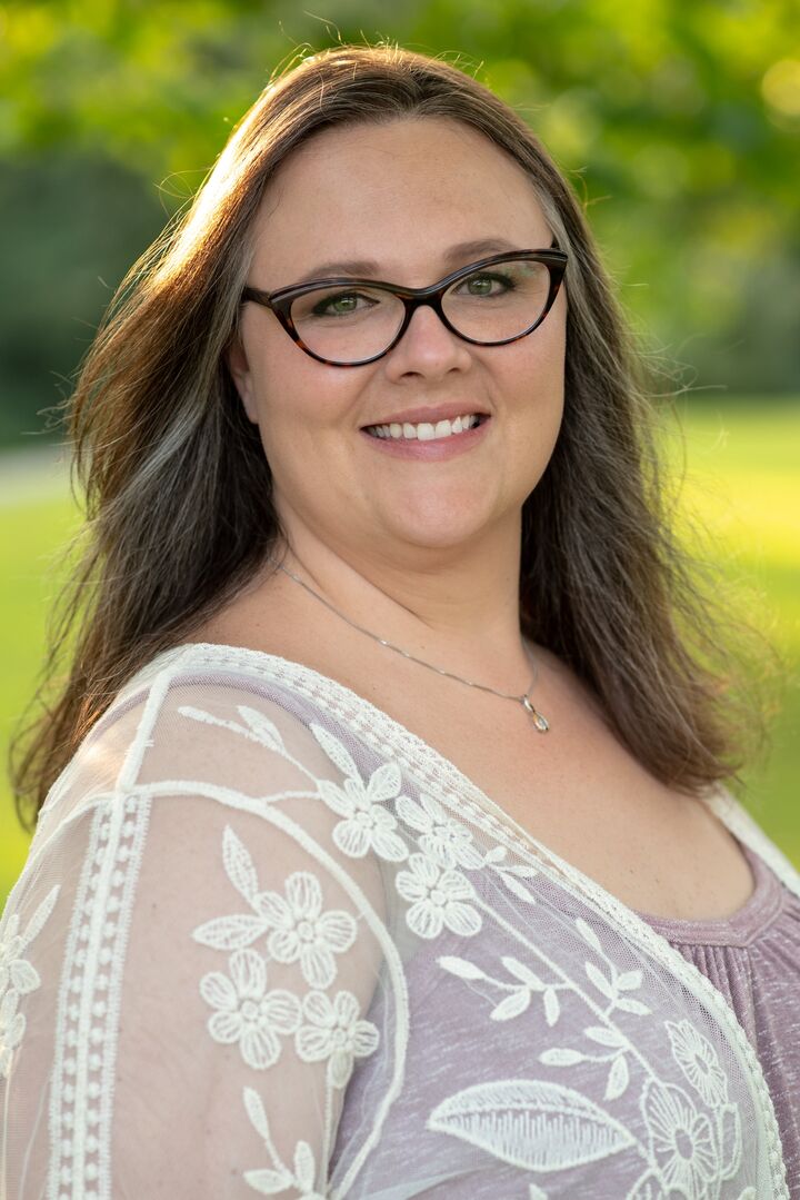 Angie Miller,  in Hurricane, Central