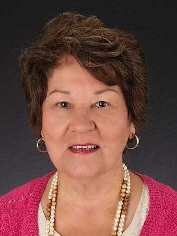 Elaine Knuth, Real Estate Salesperson in Livonia, Professionals