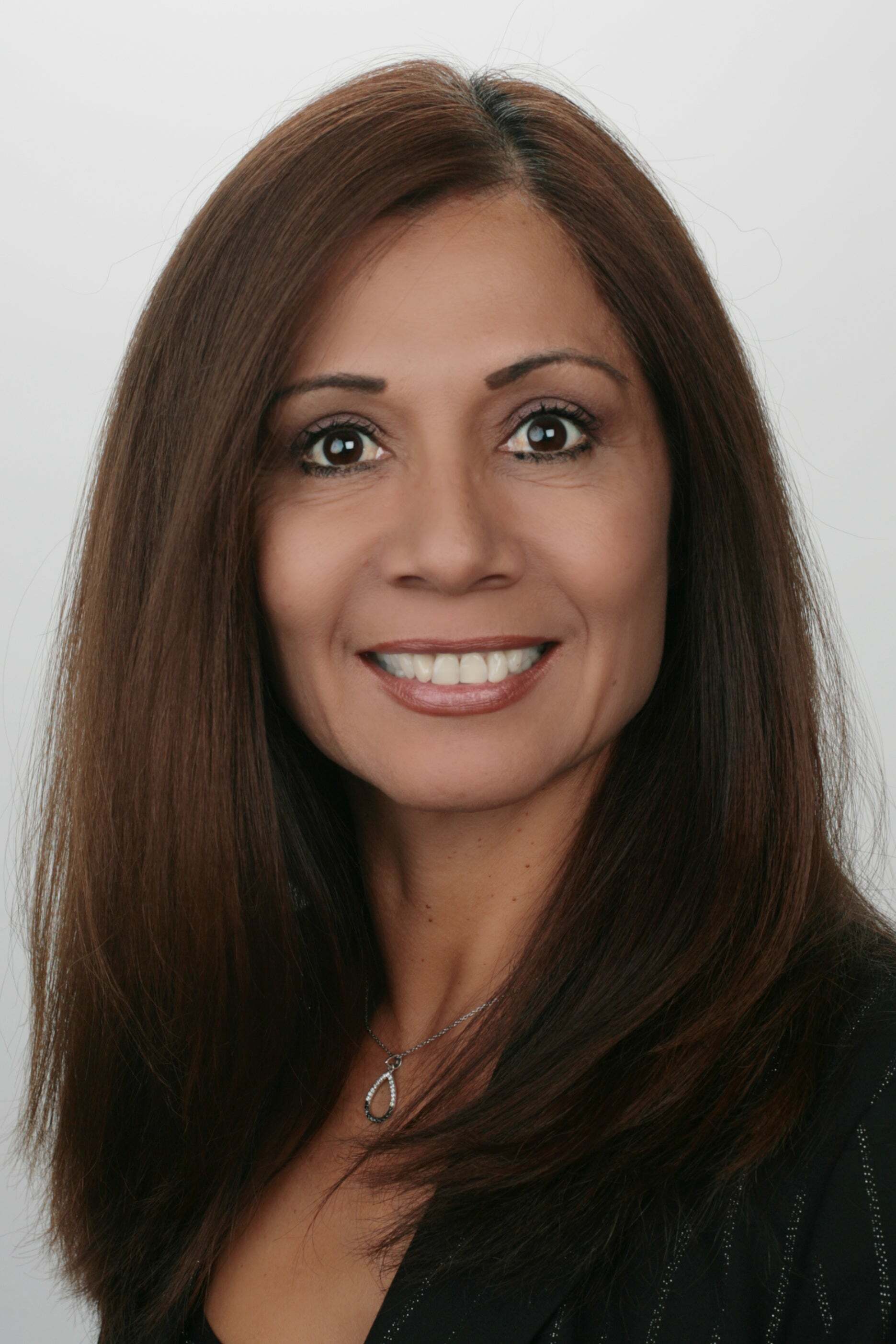 Claudia Montero, Real Estate Salesperson in Bakersfield, Preferred, Realtors