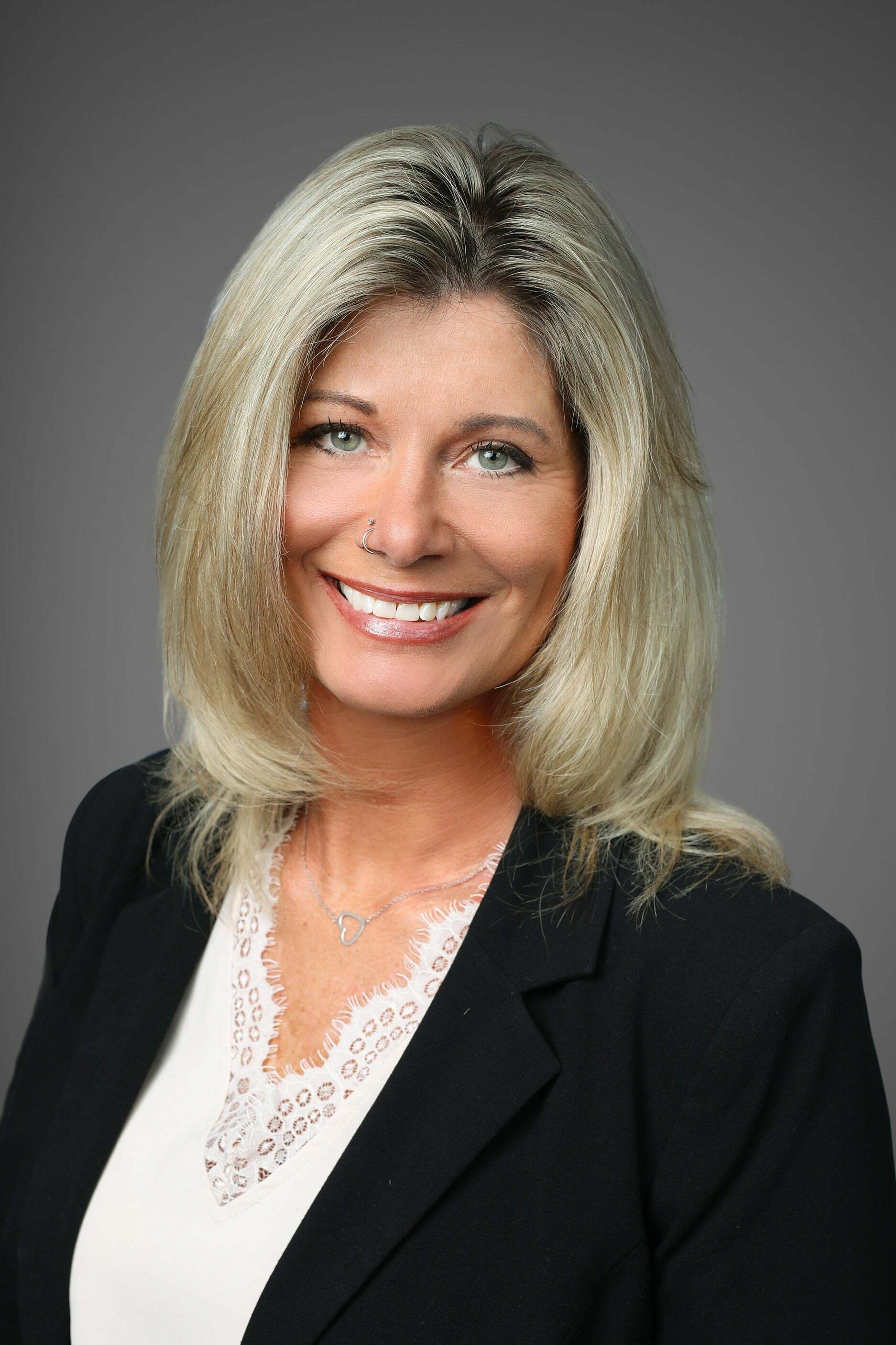 Angie McBryar, Real Estate Broker/Real Estate Salesperson in Nashville, Barnes