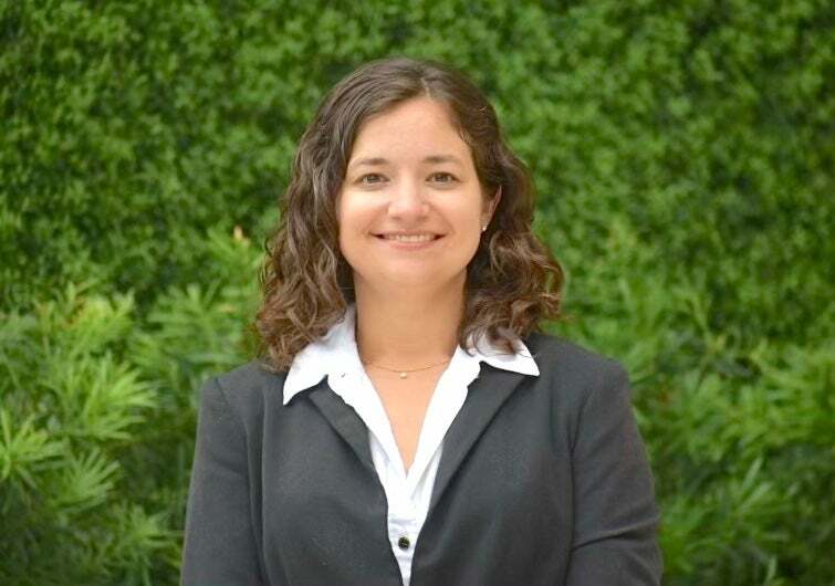 Stephanie Desangles, Real Estate Salesperson in Madeira Beach, Beggins Enterprises
