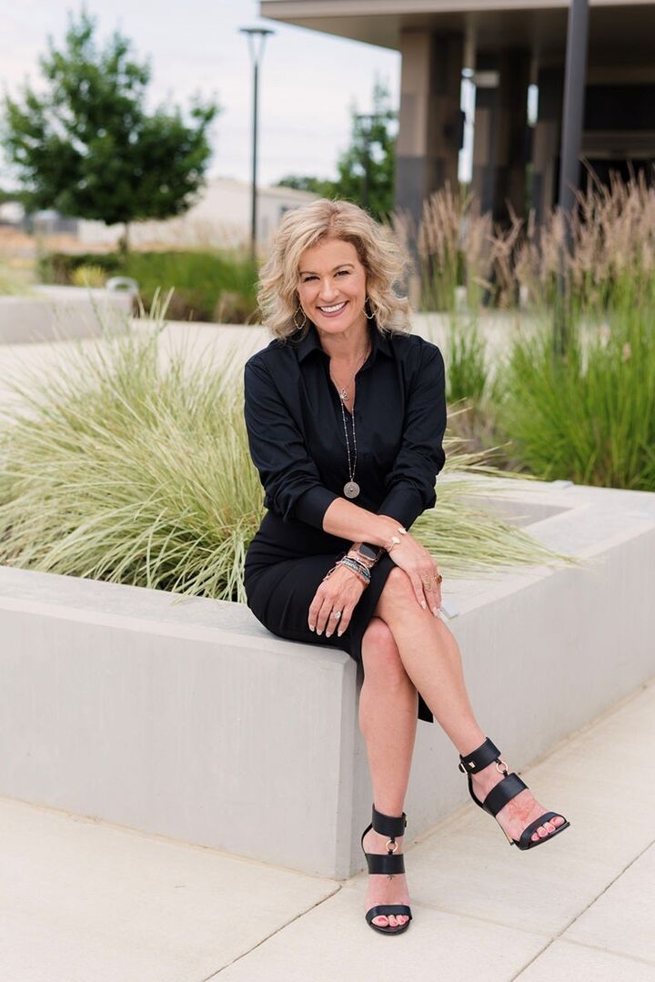 Desiree Soliz, Real Estate Salesperson in Los Banos, Select Real Estate, Inc.