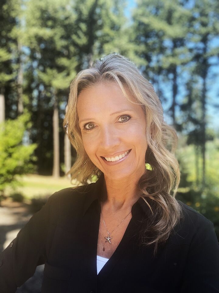 Lauren Holst, Real Estate Broker in Canby, Realty Partners