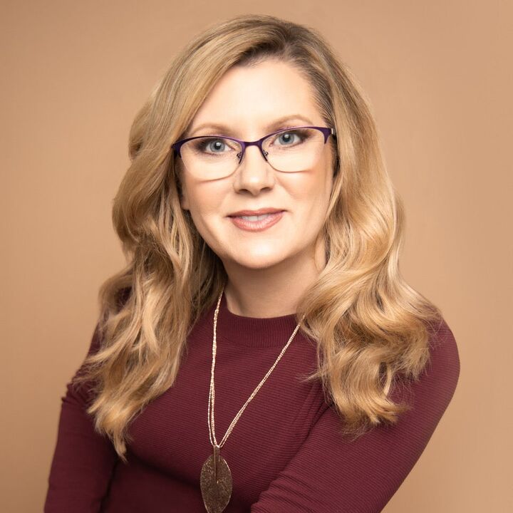 Carol Movre, Real Estate Salesperson in Dayton, Pryor Realty, Inc.