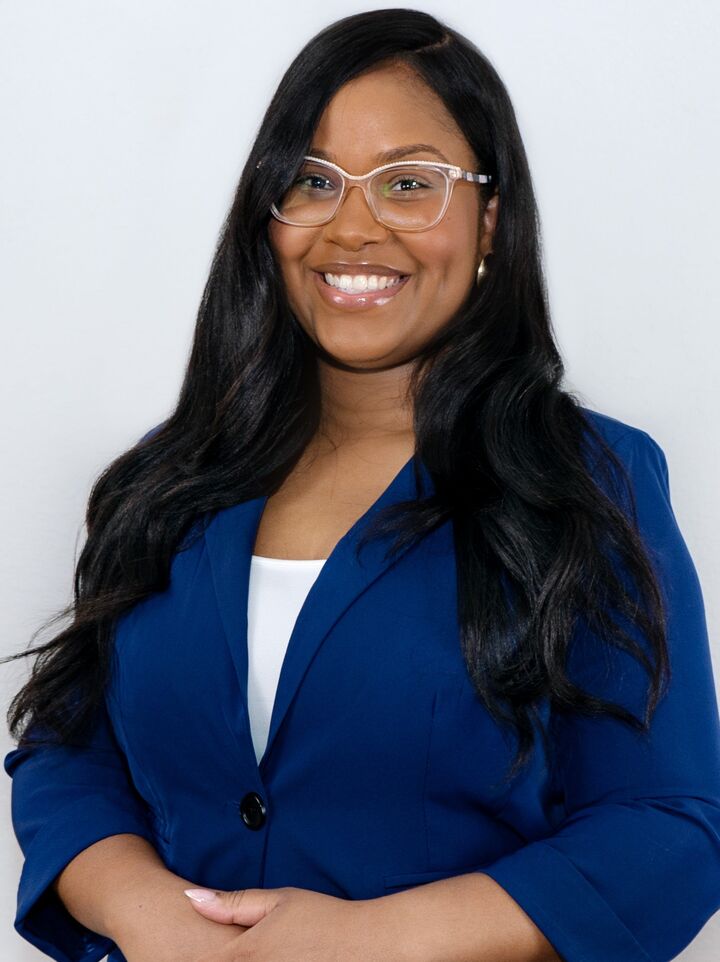 Tashara Cruel, Real Estate Salesperson in Sarasota, Beggins Enterprises
