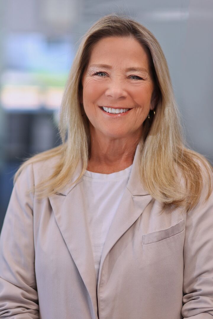 Carrie Basic,  in Saint Charles, Results Realty ERA Powered