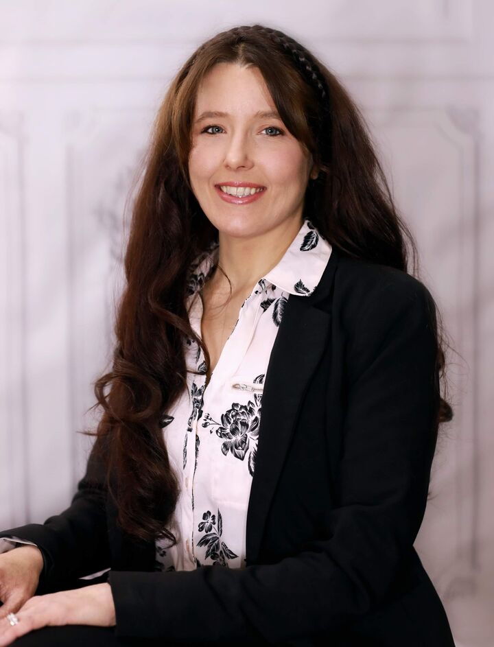 Amanda Barrett,  in Richmond, First Realty Group