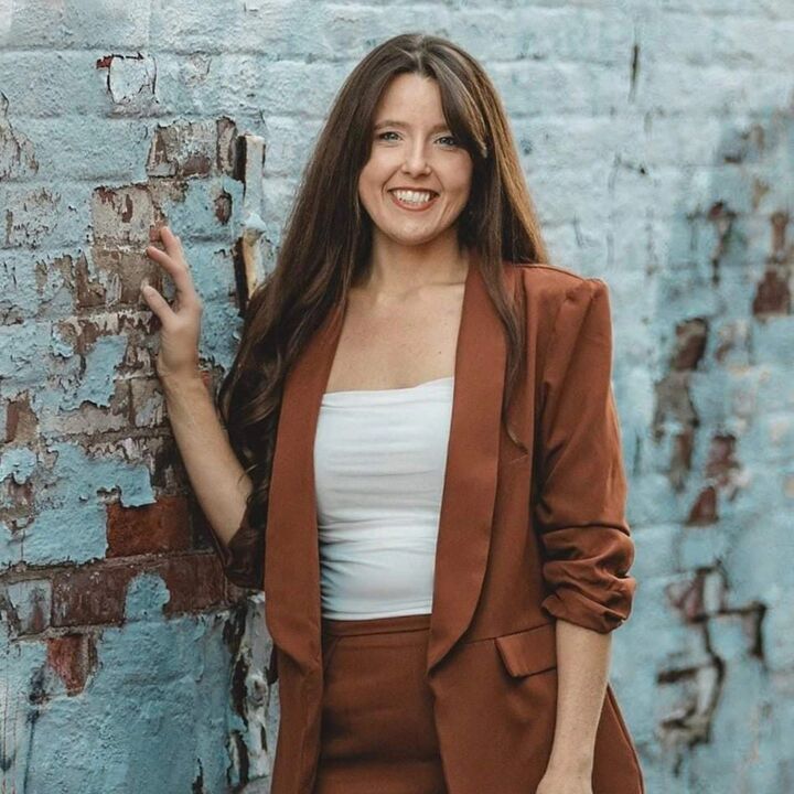 Amanda Barrett,  in Richmond, First Realty Group