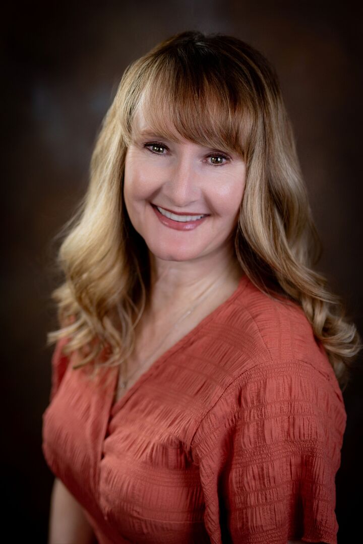 Kristine Turner, Real Estate Salesperson in Auburn, Select Real Estate, Inc.