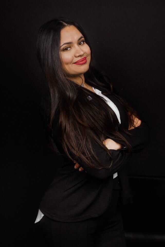 Angela Bueso, Real Estate Salesperson in Pembroke Pines, North East