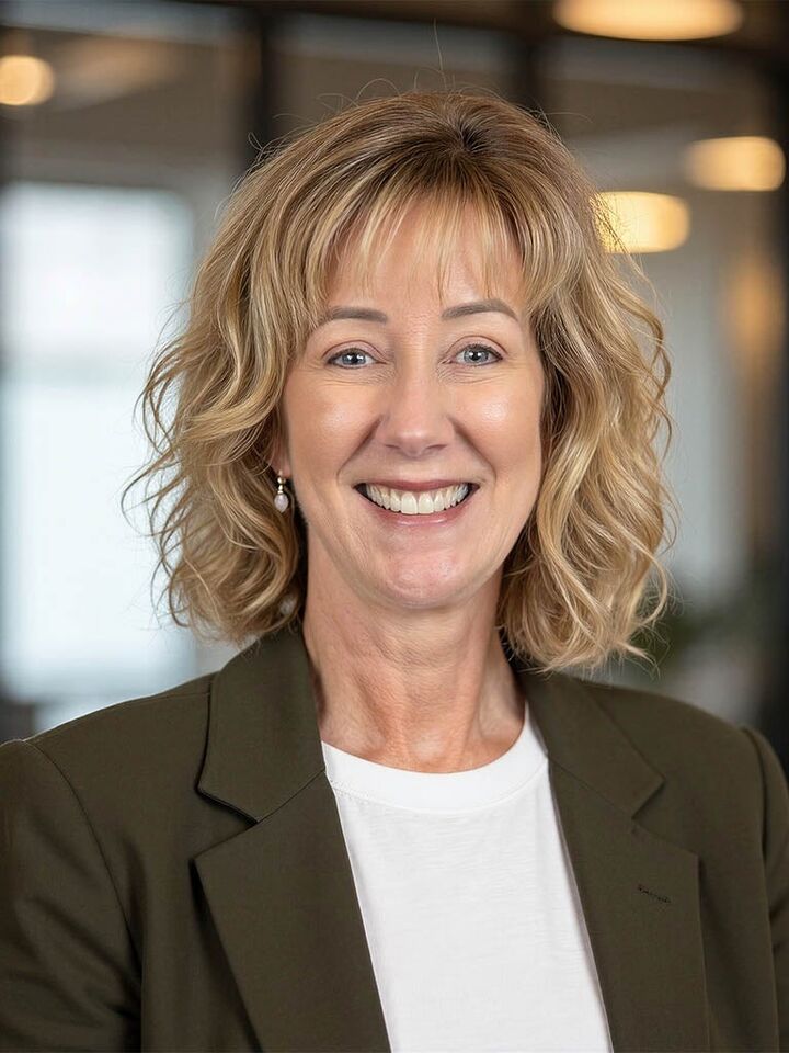 Doreen Smith, Associate Real Estate Broker in Ramona, Affiliated