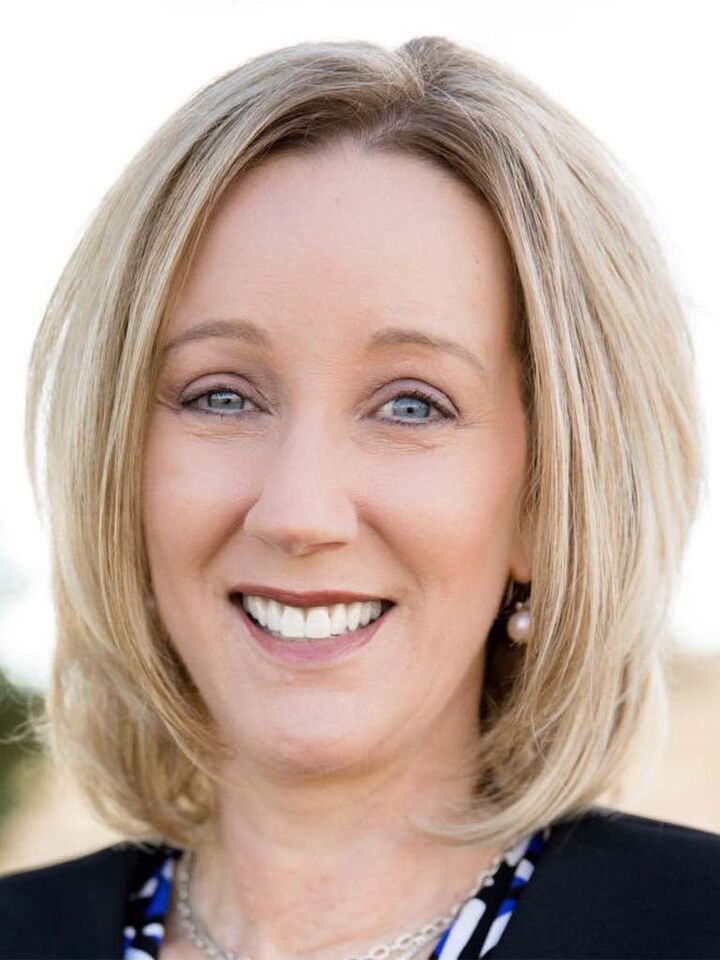 Doreen Smith, Associate Real Estate Broker in Ramona, Affiliated