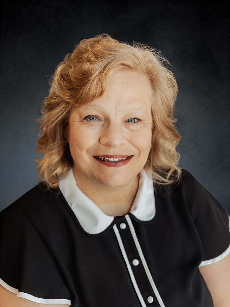 Amy Schnople, Real Estate Salesperson in Lansing, Affiliated