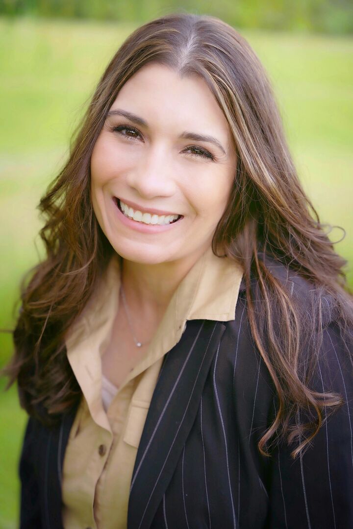 Melissa Erickson,  in Knoxville, Wallace (TN)