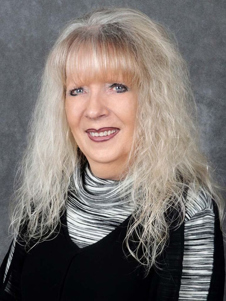 Tammy Lund, Real Estate Salesperson in Janesville, Affiliated