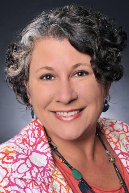 Hannah Vongsavang,  in Columbus, Kennon & Parker