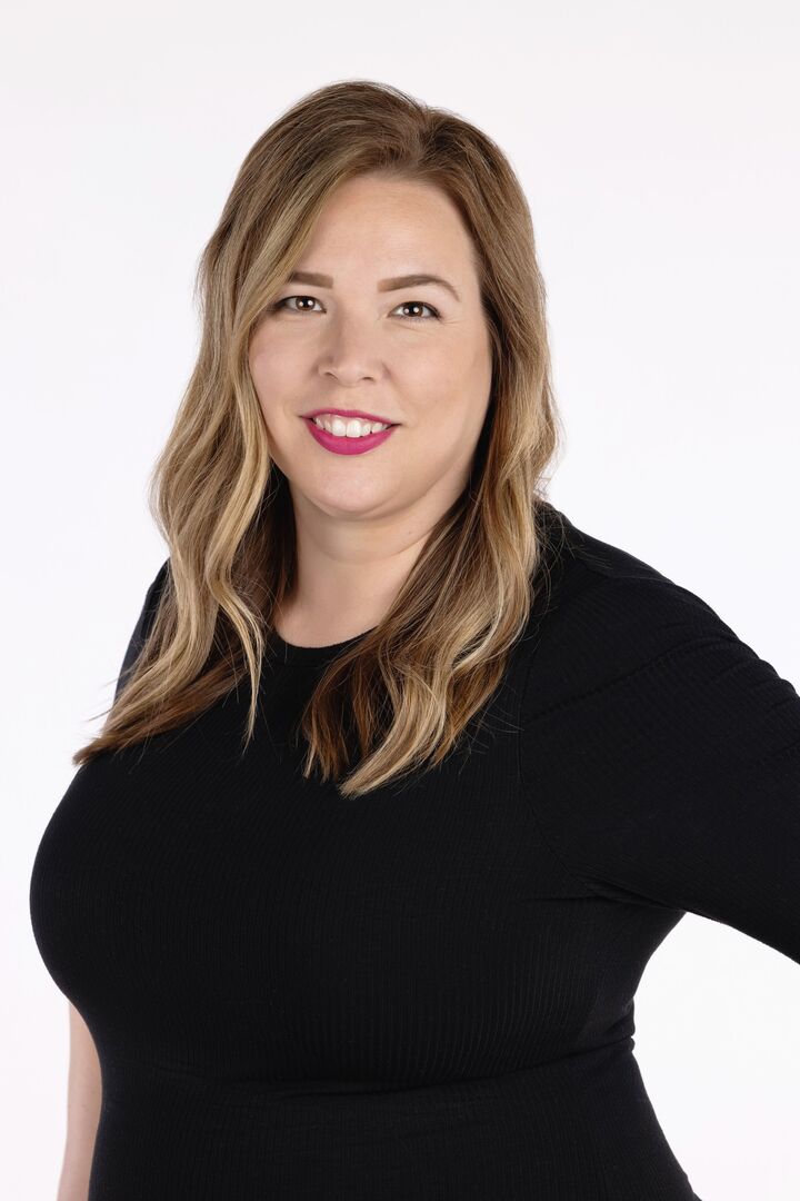 Jessica Heath,  in Rochester, Professionals