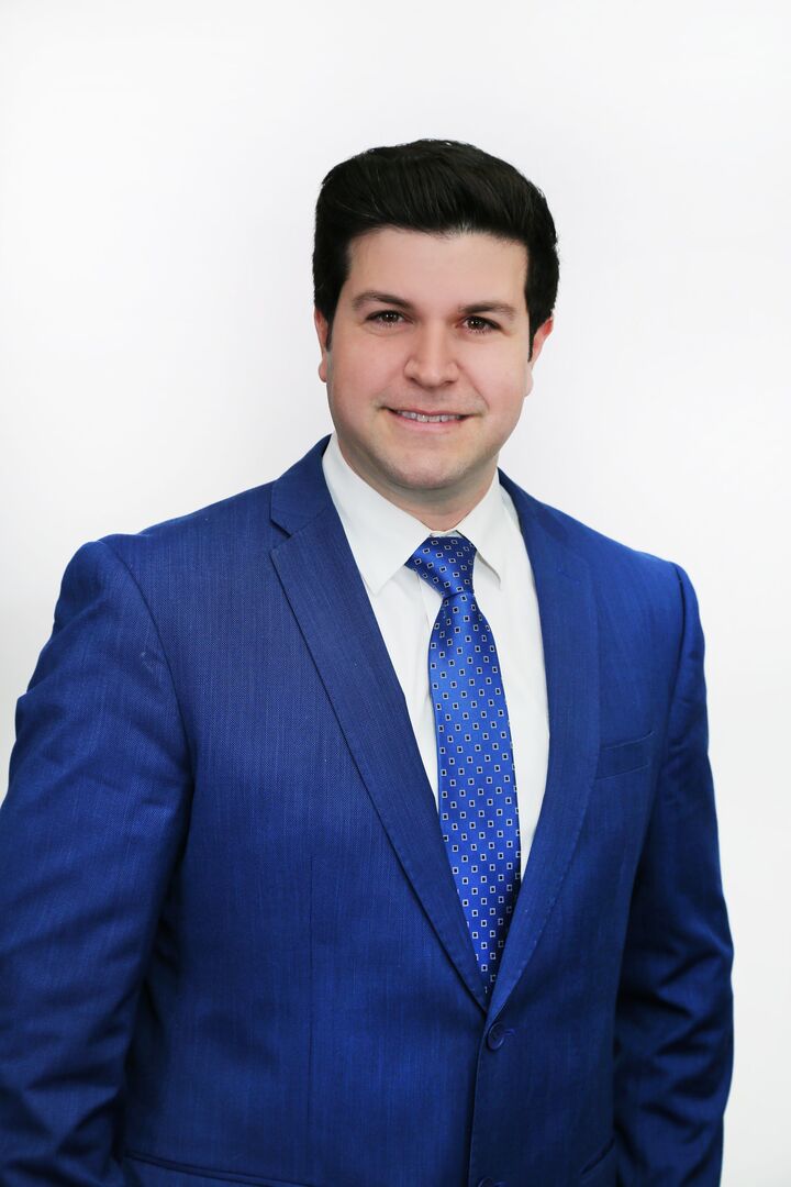 Christopher Minassian, Real Estate Salesperson in Glendale, Hallmark Realty