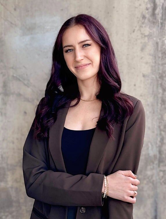 Marin Bova, Real Estate Salesperson in Lincoln City, Professional Group