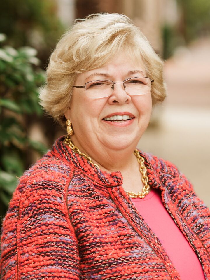 Phyllis Sintay, REALTOR® in Alexandria, McEnearney