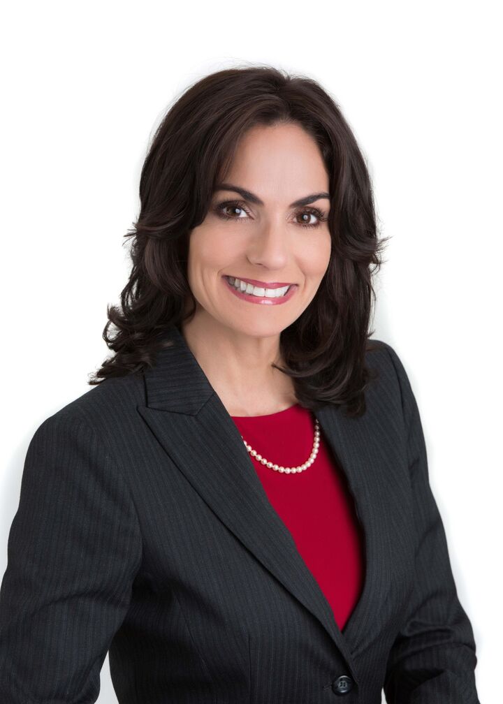 Dina DeLucia,  in Palm City, Move With Us