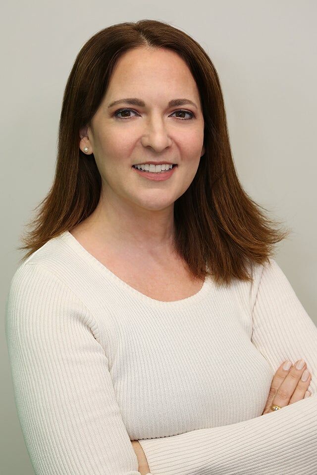 Andrea Rodriguez, Real Estate Salesperson in Glendale, Hallmark Realty