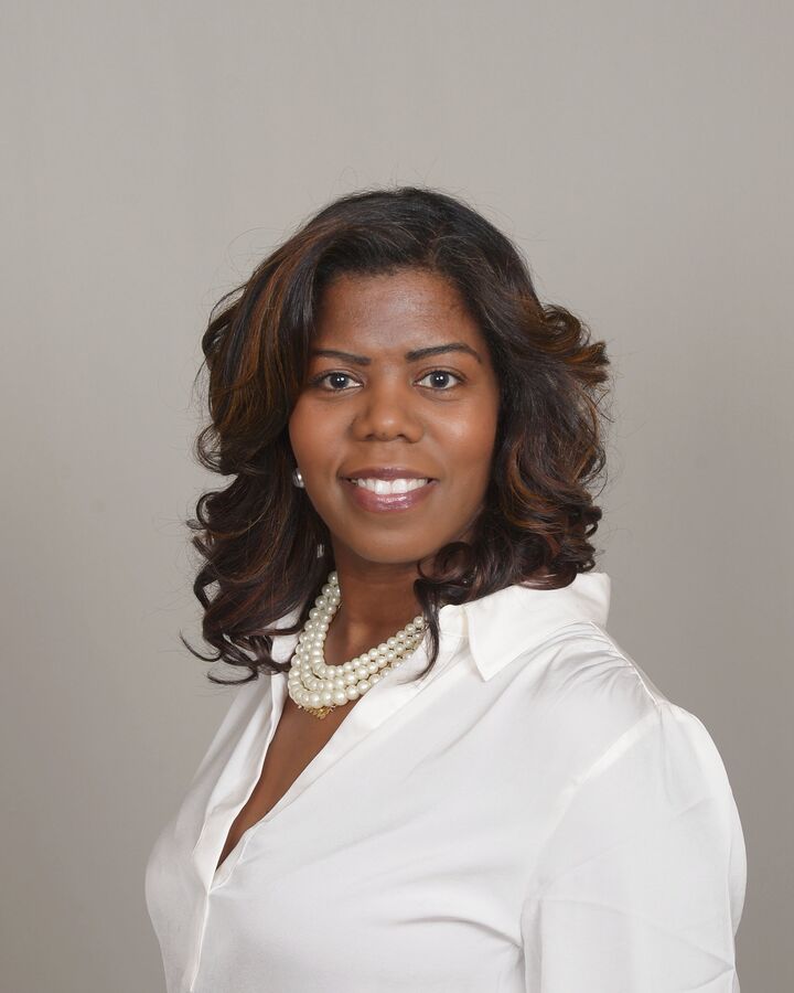 Nicole West, Real Estate Salesperson in Sewell, Maturo