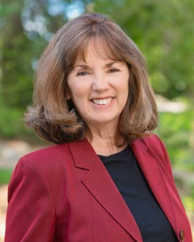 Lynn O'Brien, Real Estate Broker in Medford, Professional Group