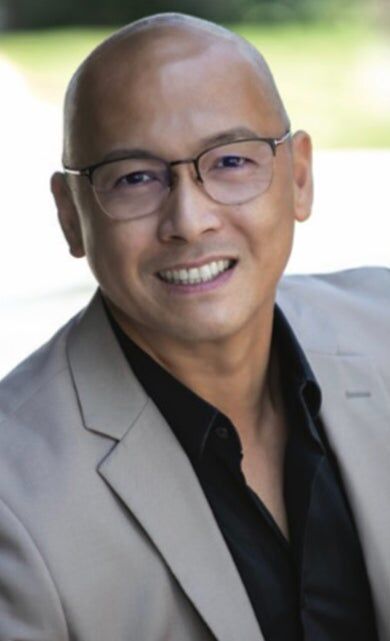 Edward Vitug, Real Estate Salesperson in Glendale, Hallmark Realty