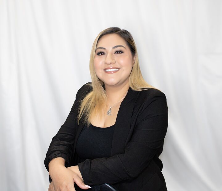 Vicky Diaz, REALTOR® in Palm Desert, Windermere