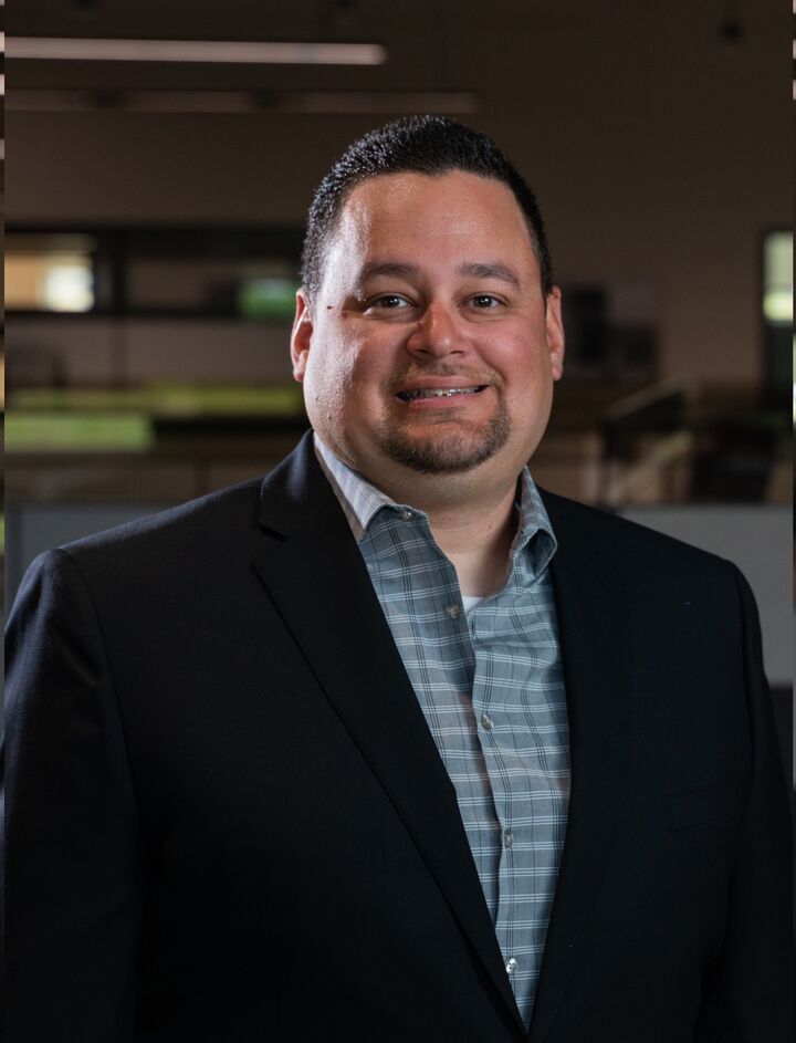 Robert Benline,  in Westchester, Circle