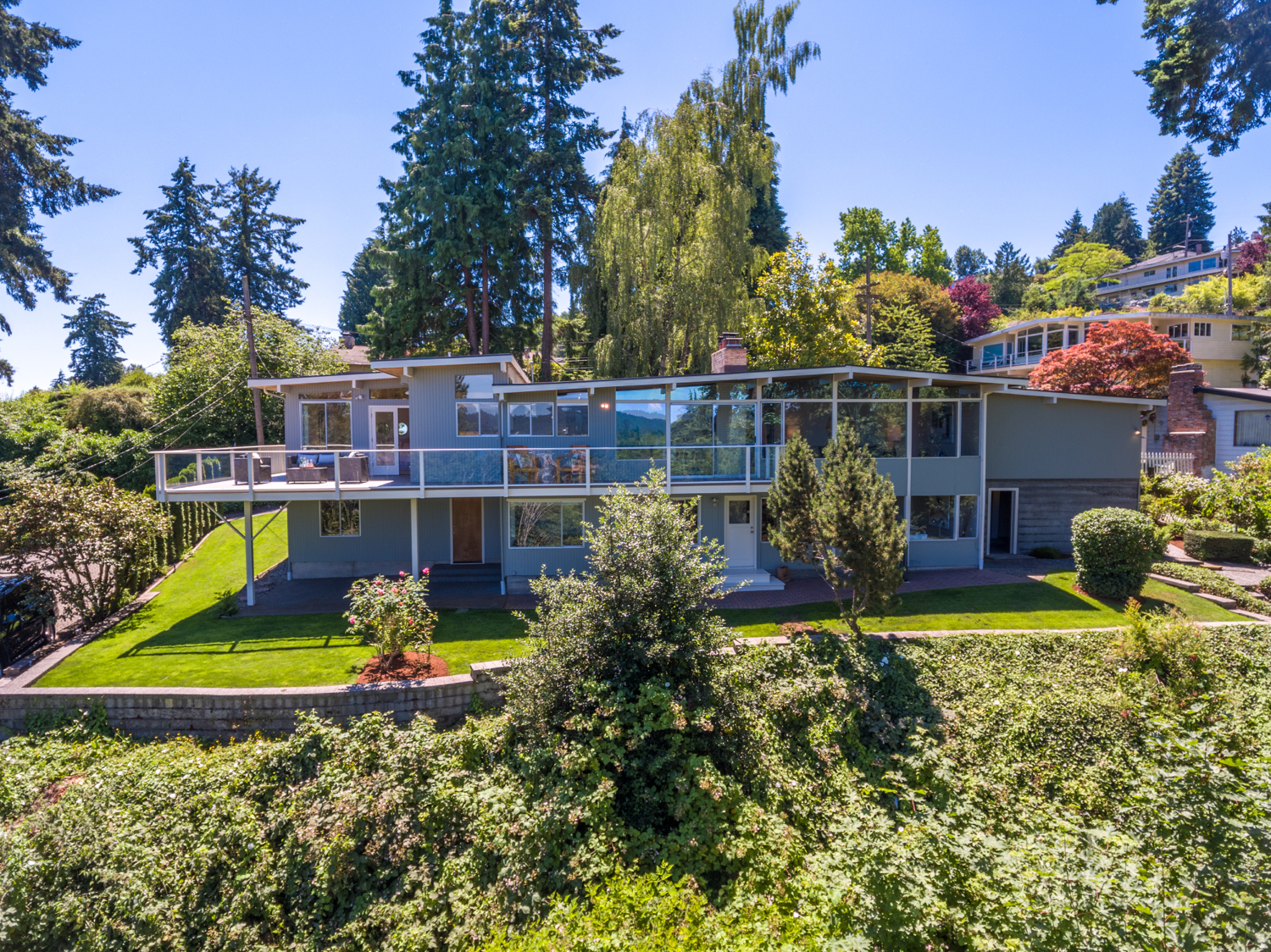 Property Photo: 3820 NE 145th Street WA 98155