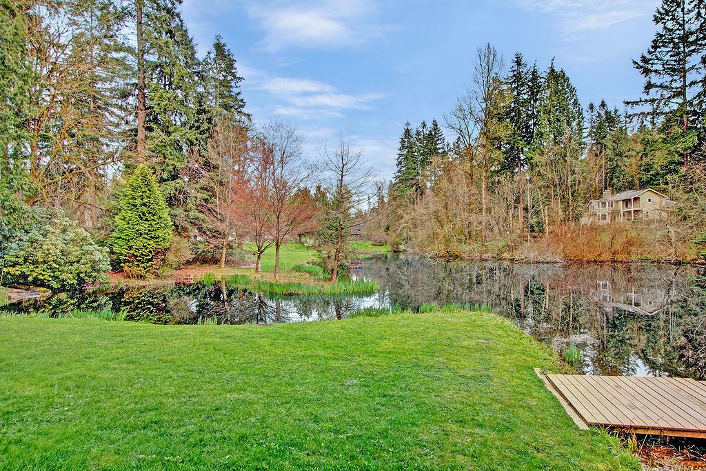 Property Photo: 24025 SE 162nd St WA 98027