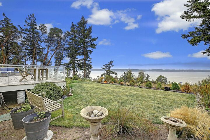 Property Photo: 90 Edgewater Drive WA 98282