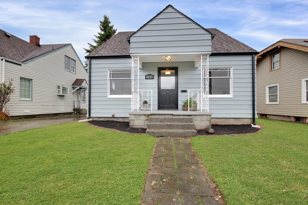 Property Photo:  5233 S Thompson Ave  WA 98408 