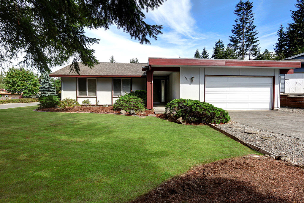 Property Photo:  17305 24th Ave SE  WA 98012 