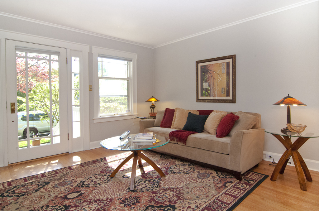 Property Photo: Living room 2407 25th Ave E  WA 98112 