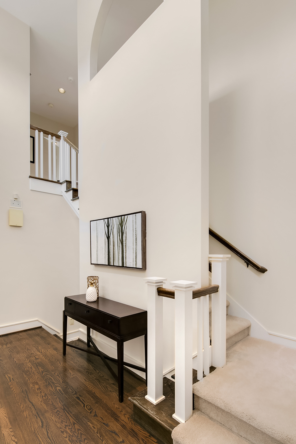 Property Photo: Entry 4676 NE 89th St WA 98115
