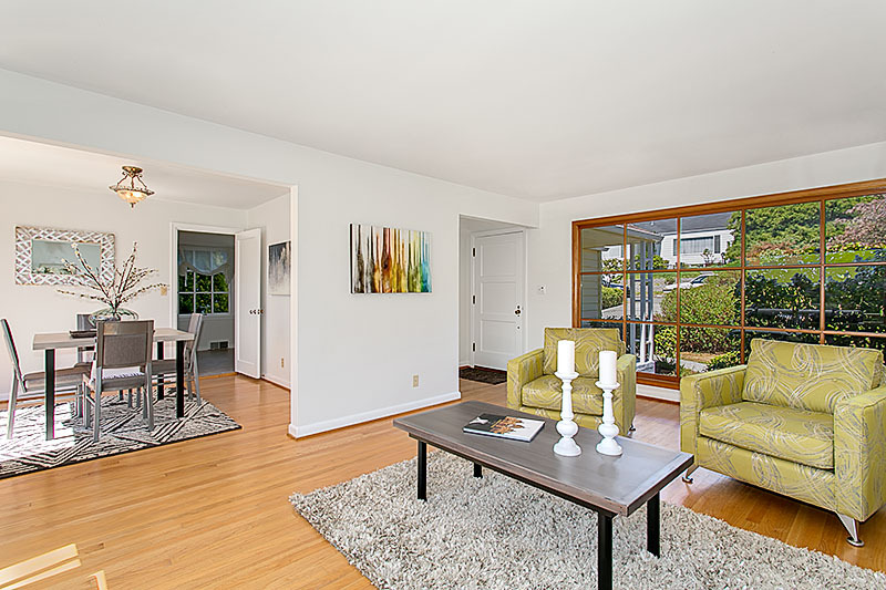 Property Photo: Living room 4531 Stanford Ave NE  WA 98105 