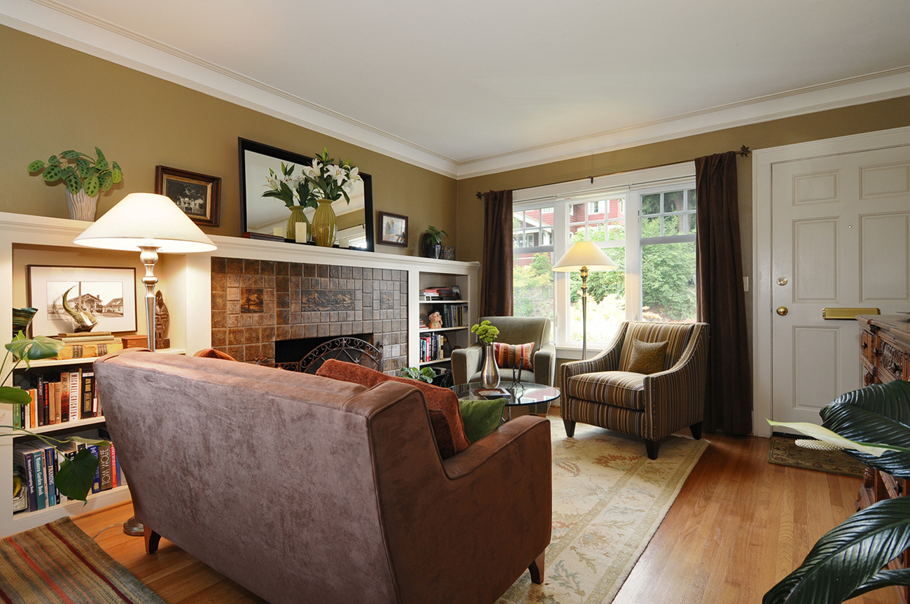 Property Photo: Living & dining room 16 Fulton St  WA 98109 