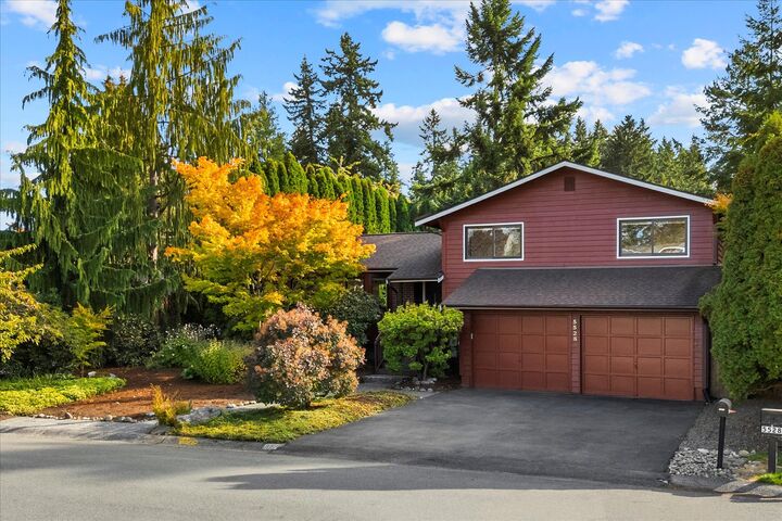 Property Photo: 5528 151st Pl SW WA 98026