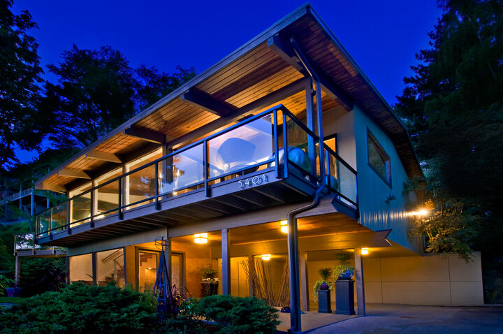 5401 SW Beach Drive Terr  Seattle WA 98116 photo